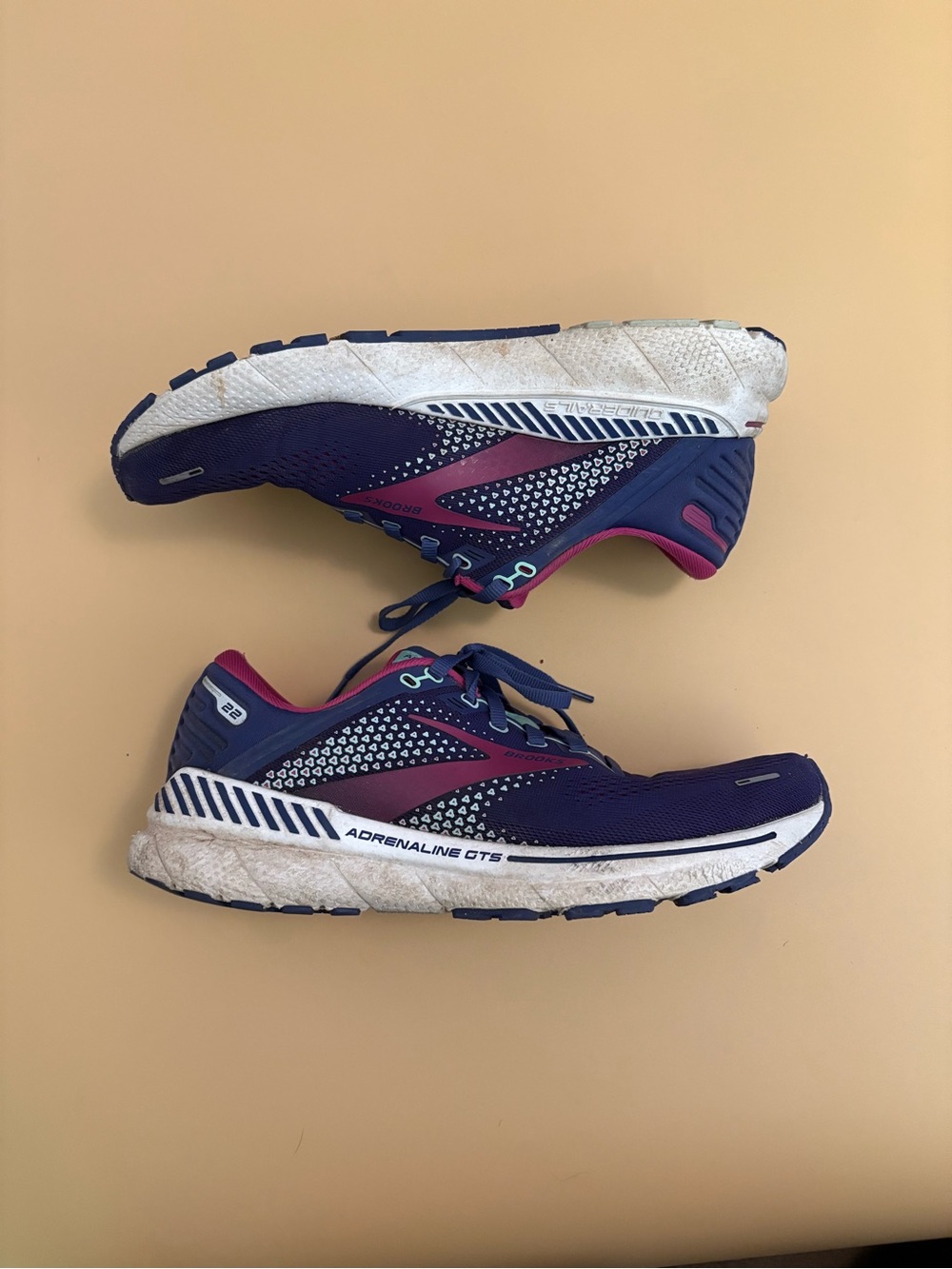 Brooks Adrenaline GTS 22 Women's Size 10 Dark Purple Running 1203531B403